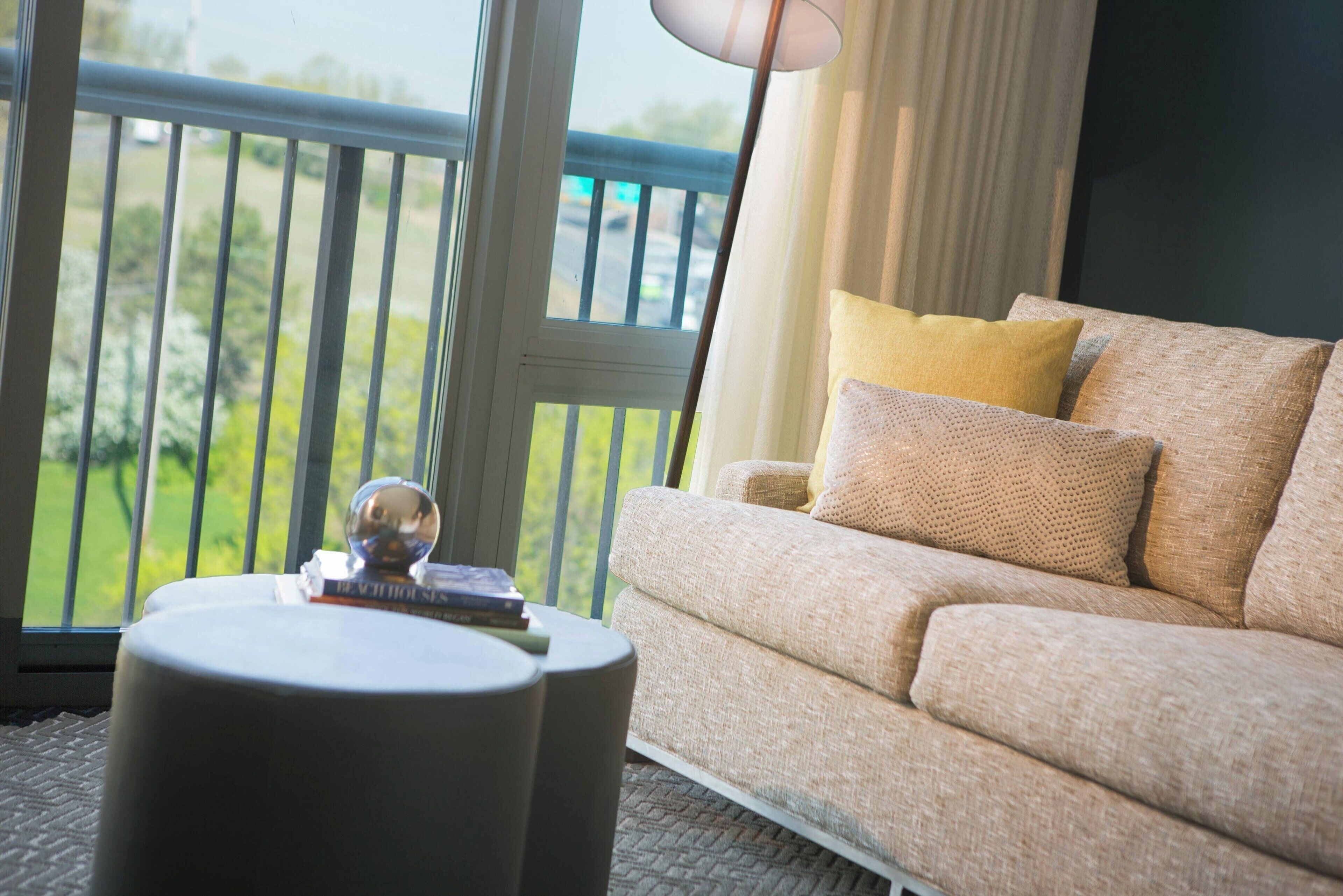 egyptian cotton sheets, premium bedding, in-room safe, desk