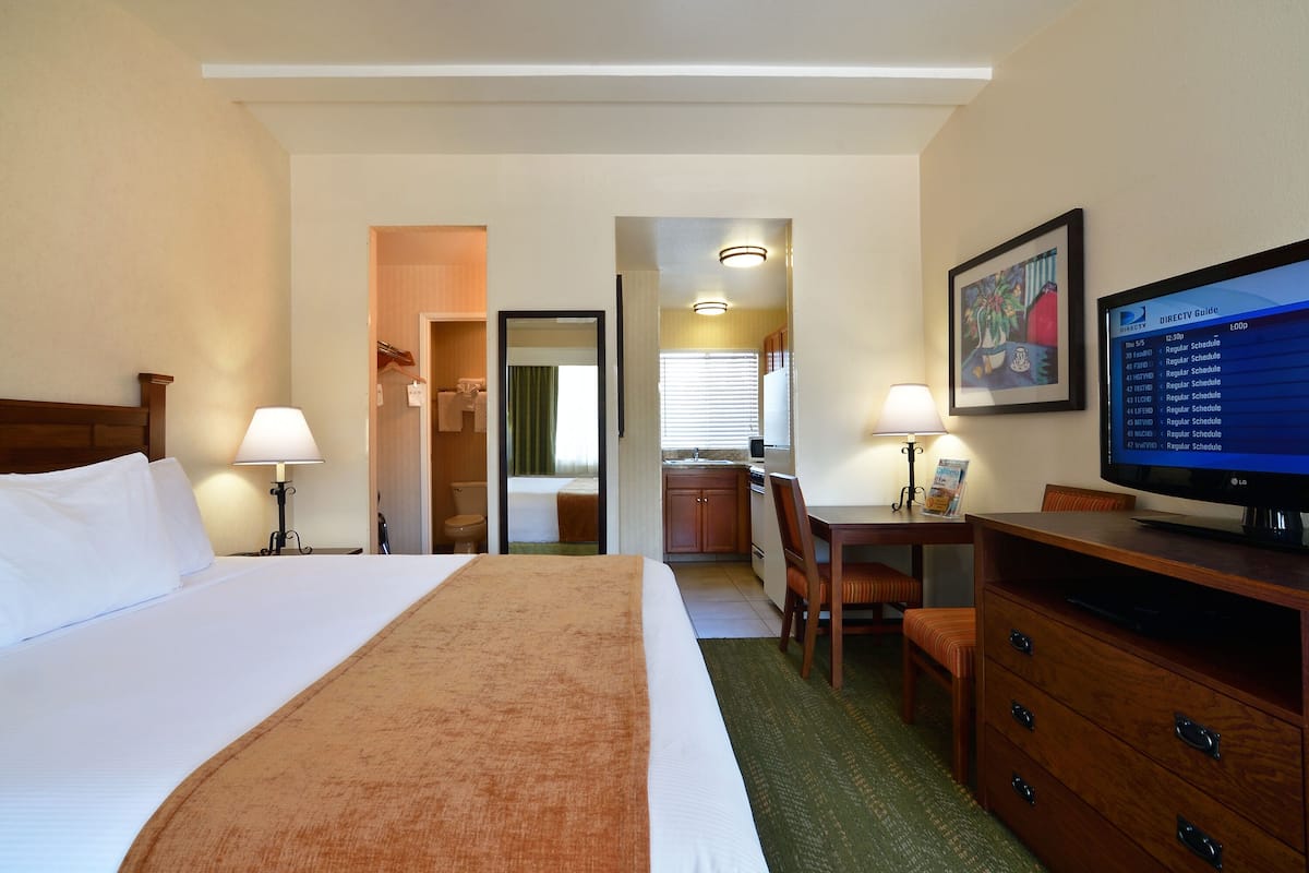 1 bedroom, premium bedding, pillowtop beds, iron/ironing board
