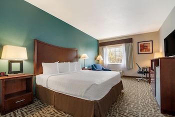 SureStay Plus Hotel by Best Western Topeka Northwest