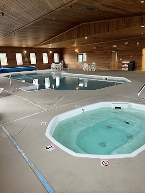 Indoor spa tub