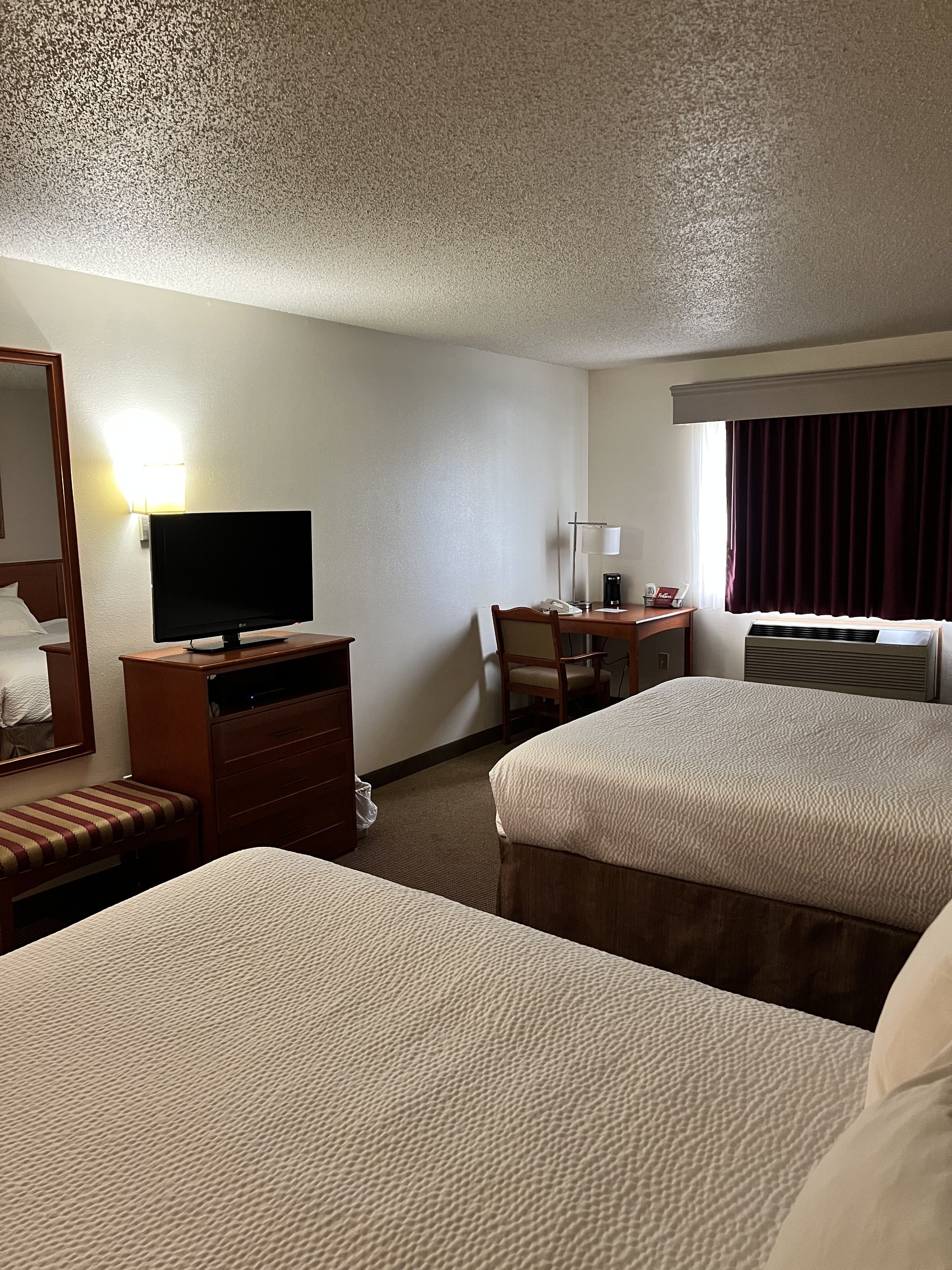 Serena Inn & Suites - Sundance