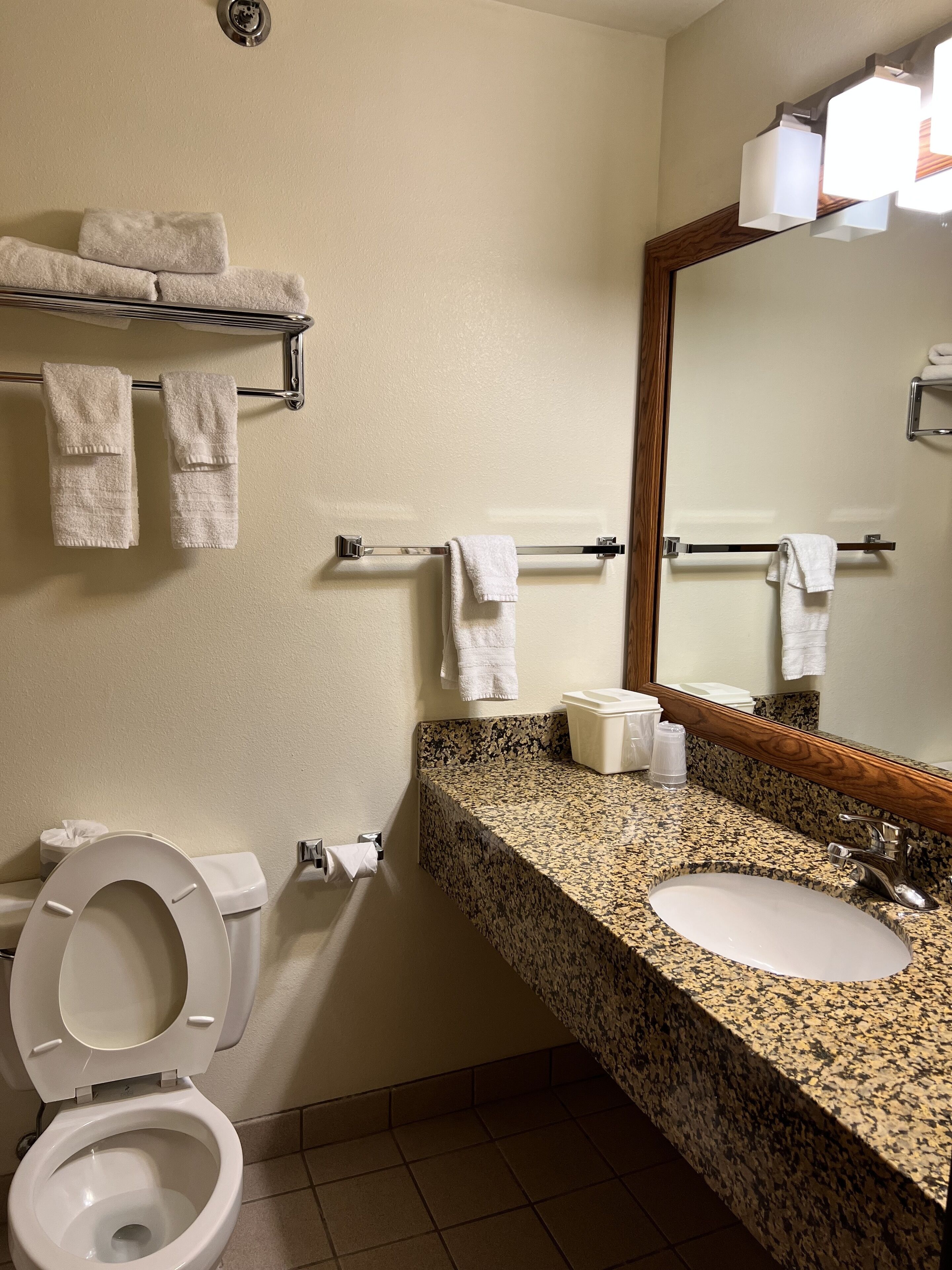 Serena Inn & Suites - Sundance