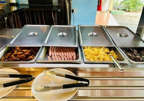 Free daily buffet breakfast