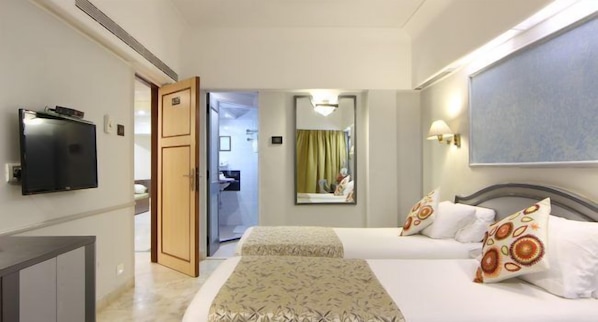 2 Bedroom Suite | Egyptian cotton sheets, premium bedding, Select Comfort beds, minibar