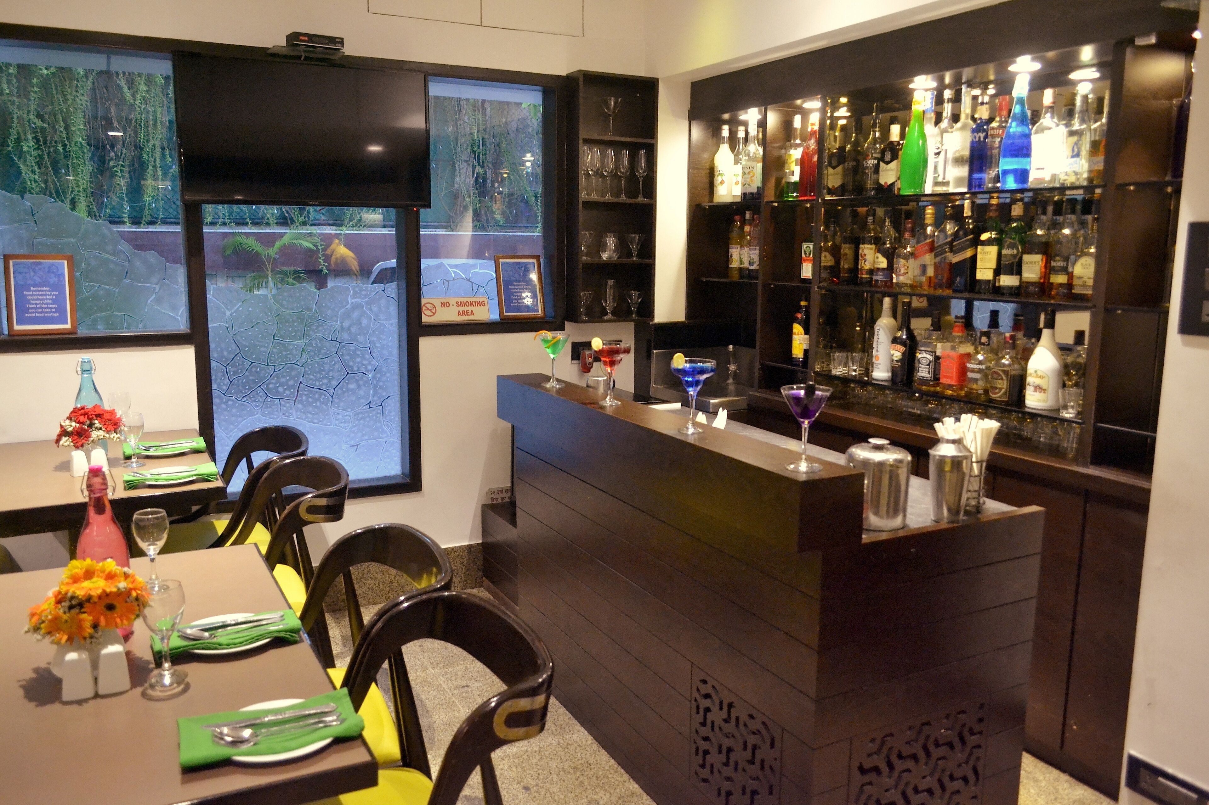 酒吧（店内）