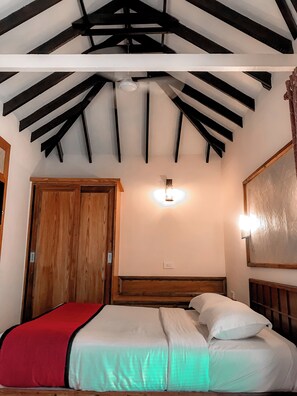 In-room safe, desk, blackout curtains, iron/ironing board - Swagath Holiday Resort (Neyyattinkara)