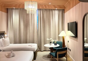 Family Room, 1 Double Bed | Egyptian cotton sheets, premium bedding, in-room safe, blackout curtains