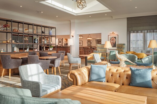 2 bars/lounges, sports bar - Forest Pines Spa & Golf Resort (Brigg)