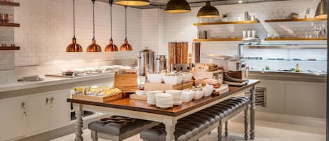 Daily buffet breakfast (GBP 15 per person)