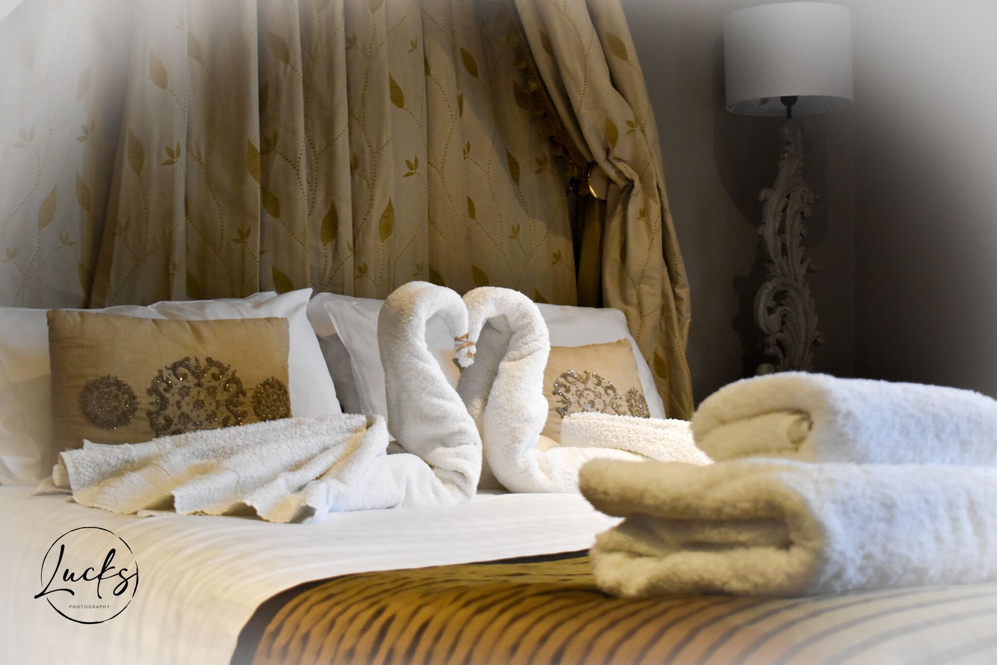 Deluxe Double Room | Desk, iron/ironing board, free WiFi, bed sheets