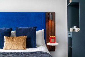Double | Minibar, individually decorated, iron/ironing board, free WiFi - Berkeley Square Hotel (Bristol)