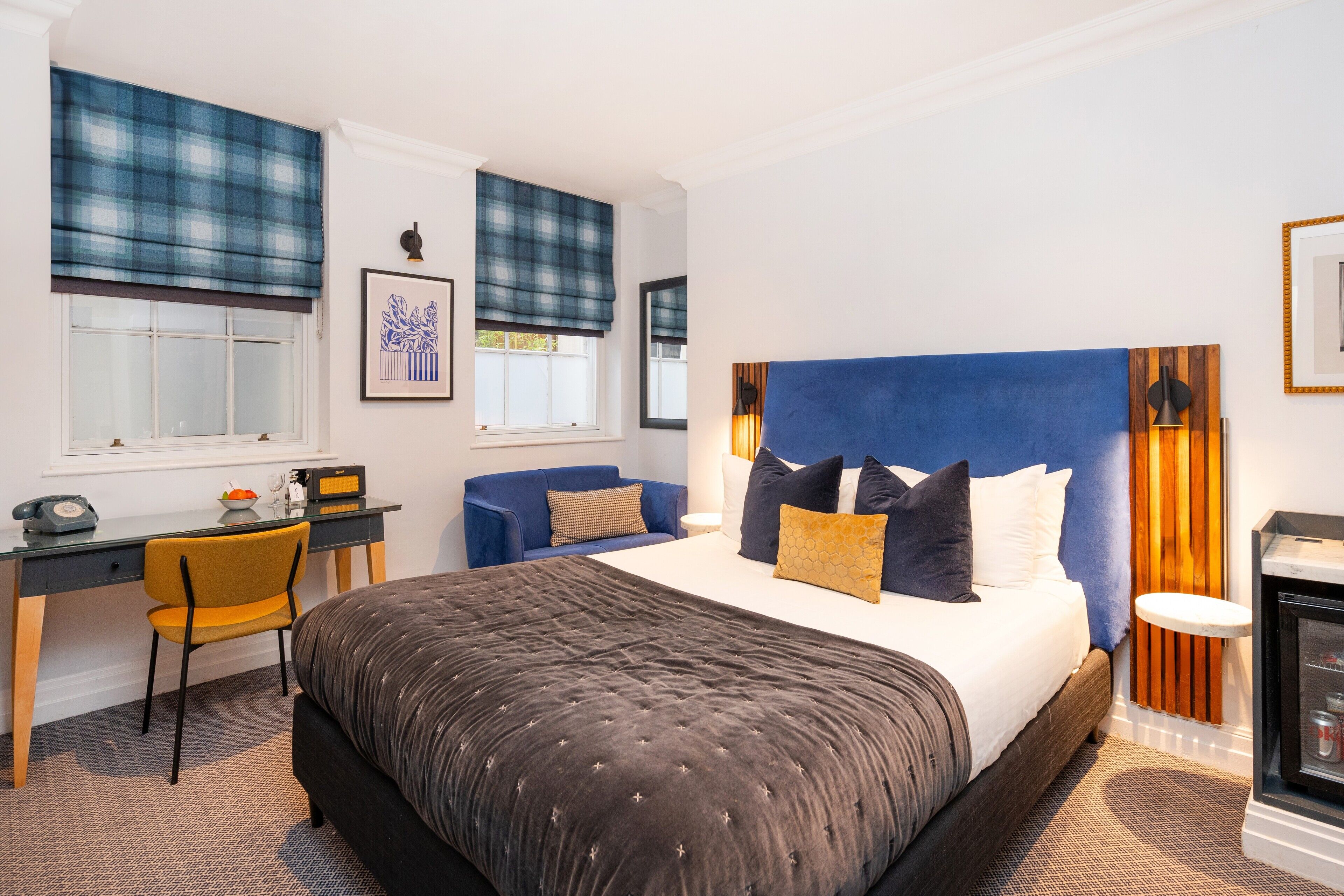 Double - Lower Ground | Minibar, individually decorated, desk, iron/ironing board