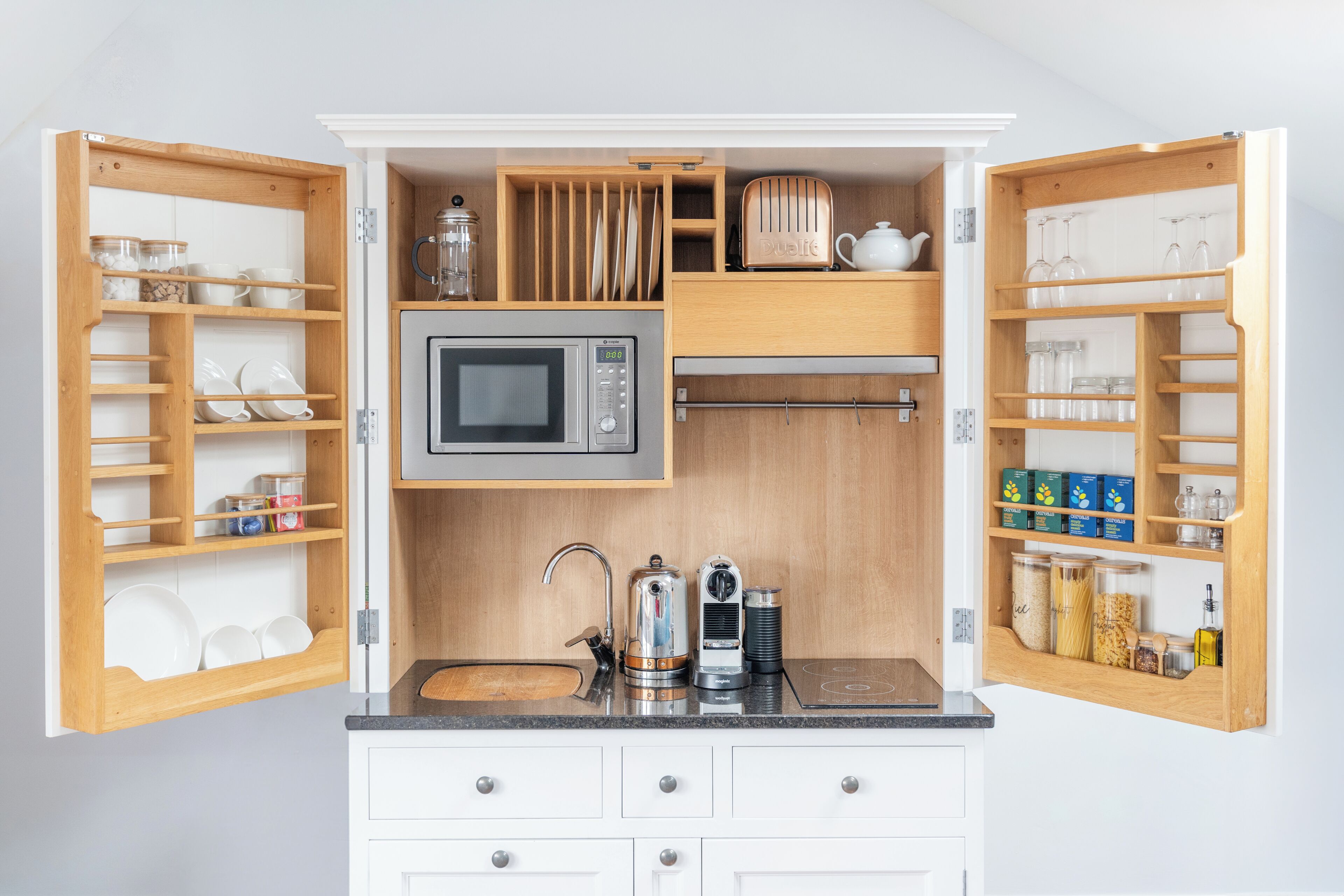 Suite Deluxe | Cucina privata | Macchina per tè/caffè, bollitore elettrico
