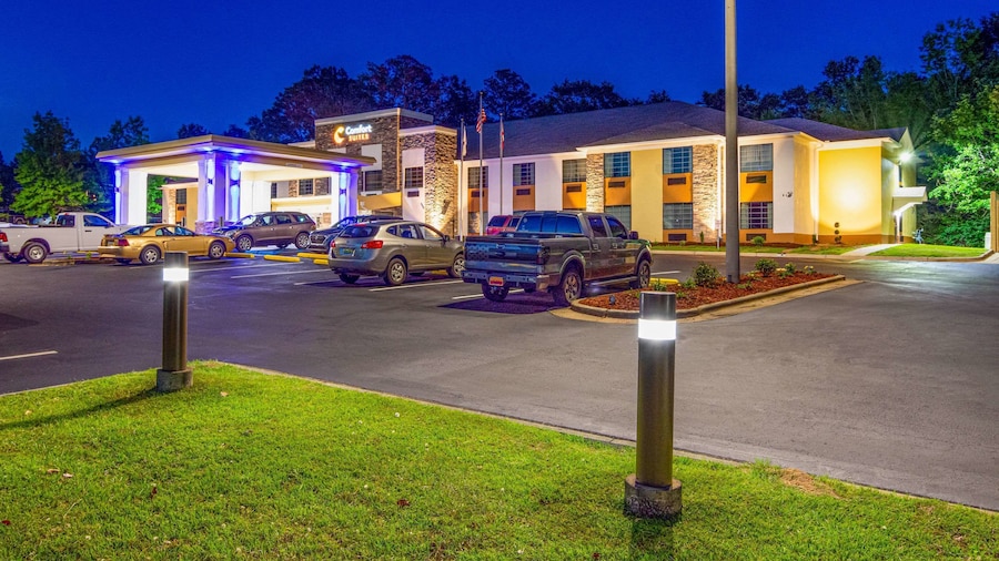 Comfort Suites