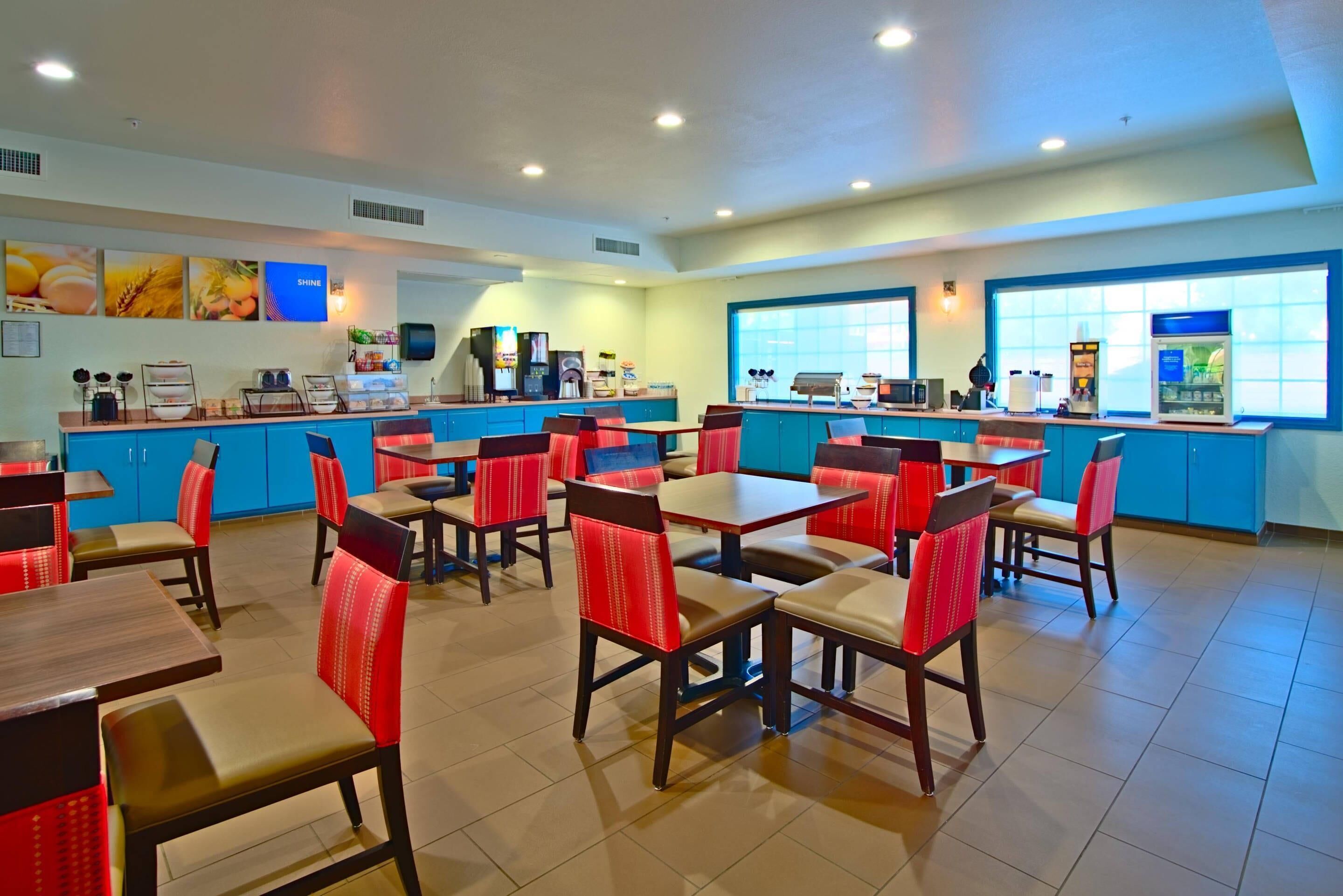 Free daily buffet breakfast