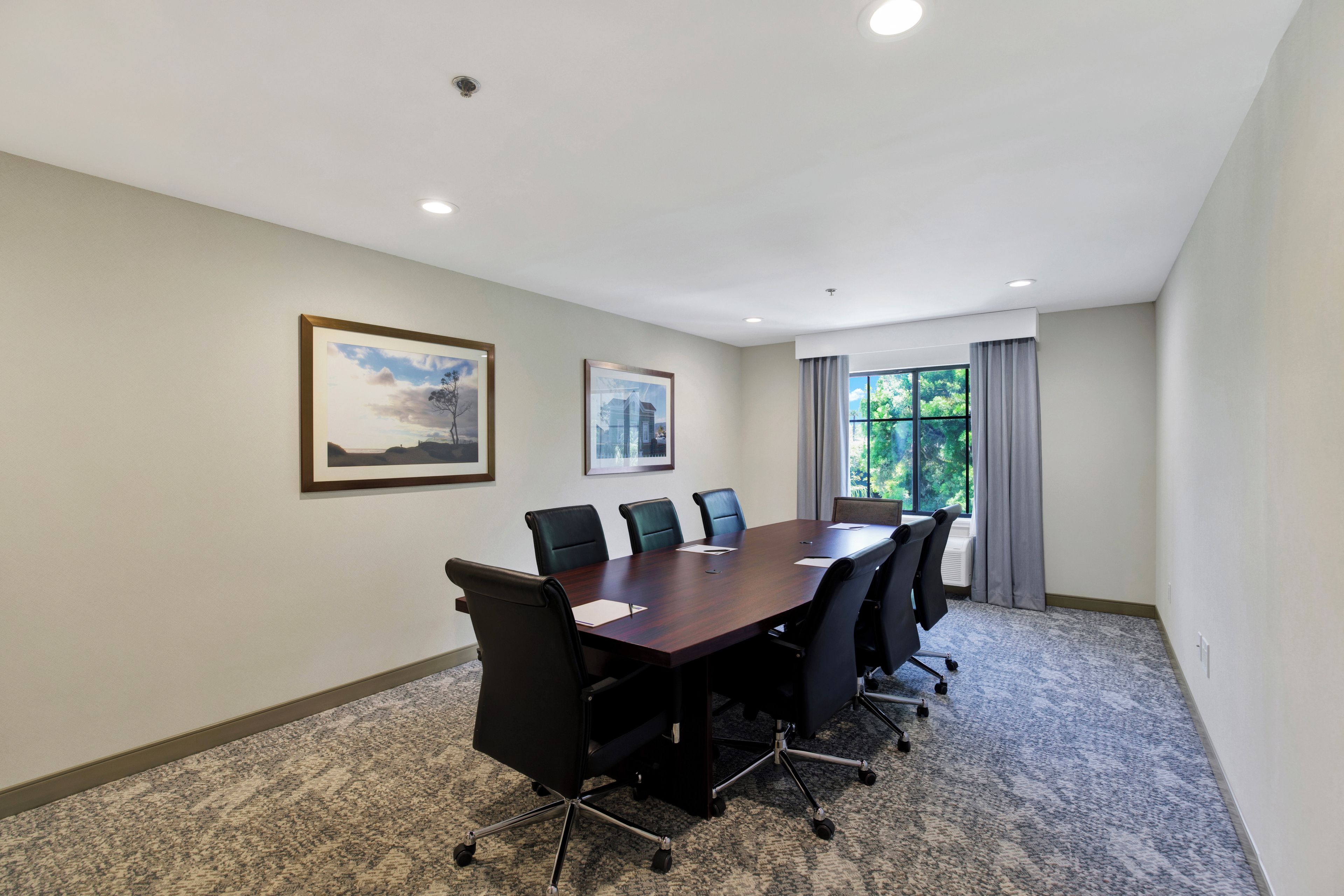 Photo - Holiday Inn Express & Suites Carpinteria by IHG