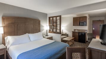 Standard Room, 1 King Bed with Sofa bed | Desk, laptop workspace, blackout curtains, iron/ironing board