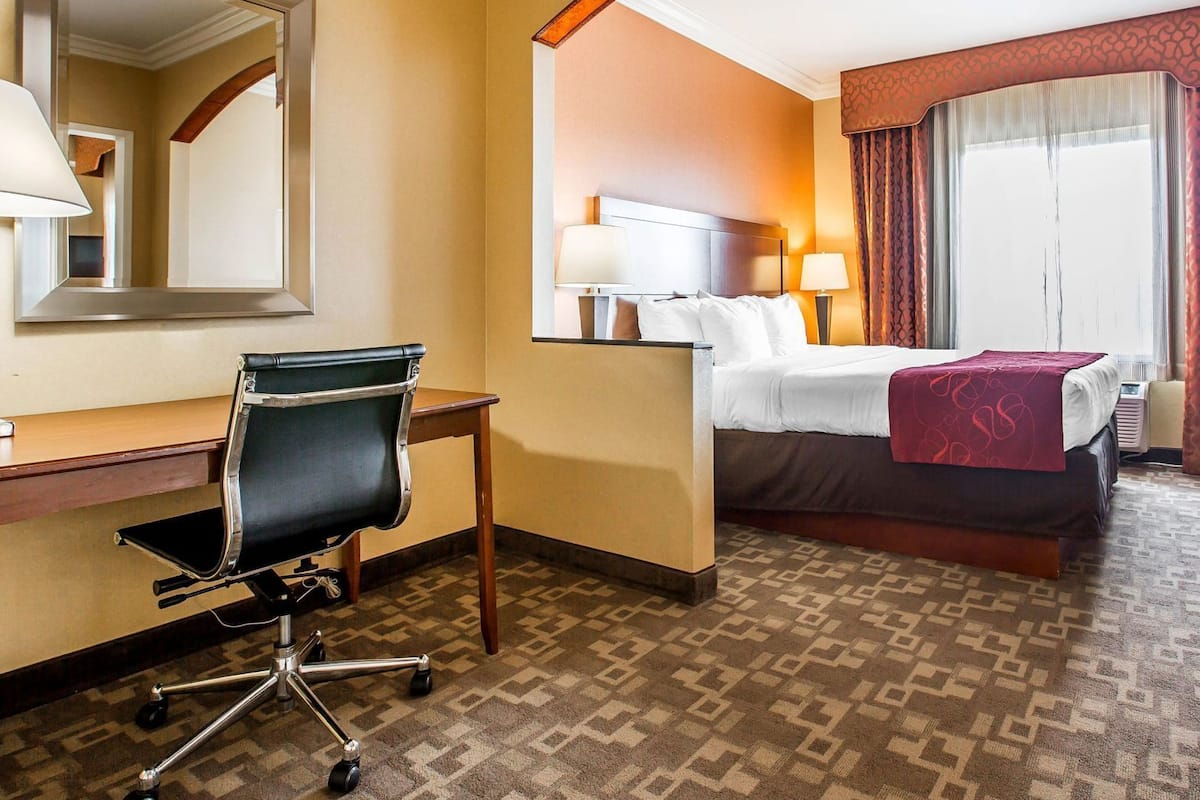 Literie de qualité supérieure, coffres-forts dans les chambres, bureau