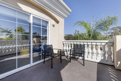 Comfort Suites Oceanside Camp Pendleton Area
