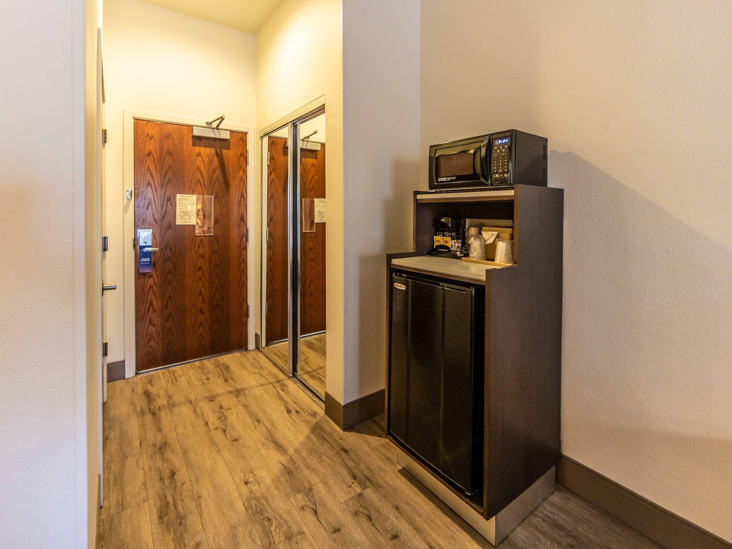 Premium bedding, down duvets, Select Comfort beds