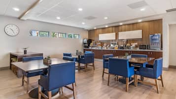Desayuno continental incluido todos los días