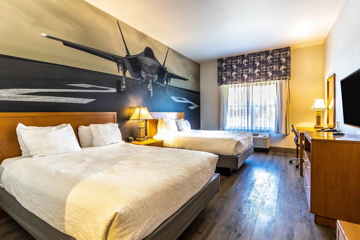 Standard Room, 2 Queen Beds, Non Smoking | Premium bedding, down comforters, Select Comfort beds, desk