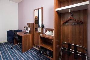 In-room safe, desk, soundproofing, iron/ironing board