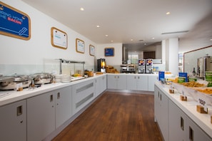 Free daily continental breakfast