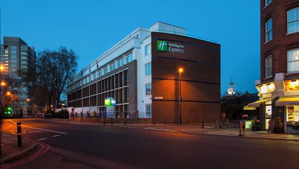 Exterior - Holiday Inn Express London - Vauxhall Nine Elms by IHG (London)
