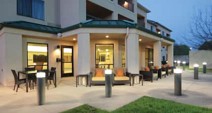 Courtyard by Marriott Dayton North