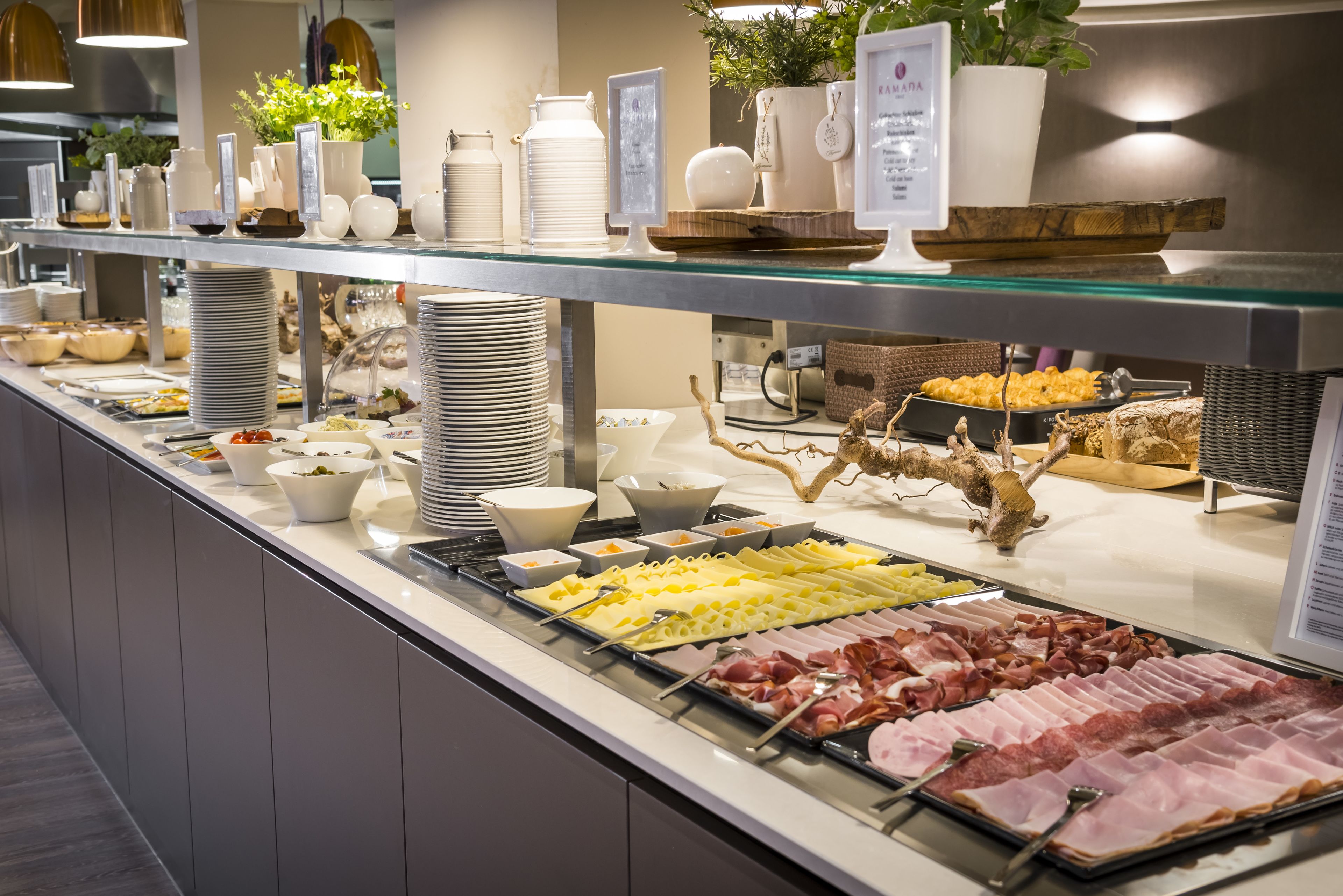 daily buffet breakfast for a fee