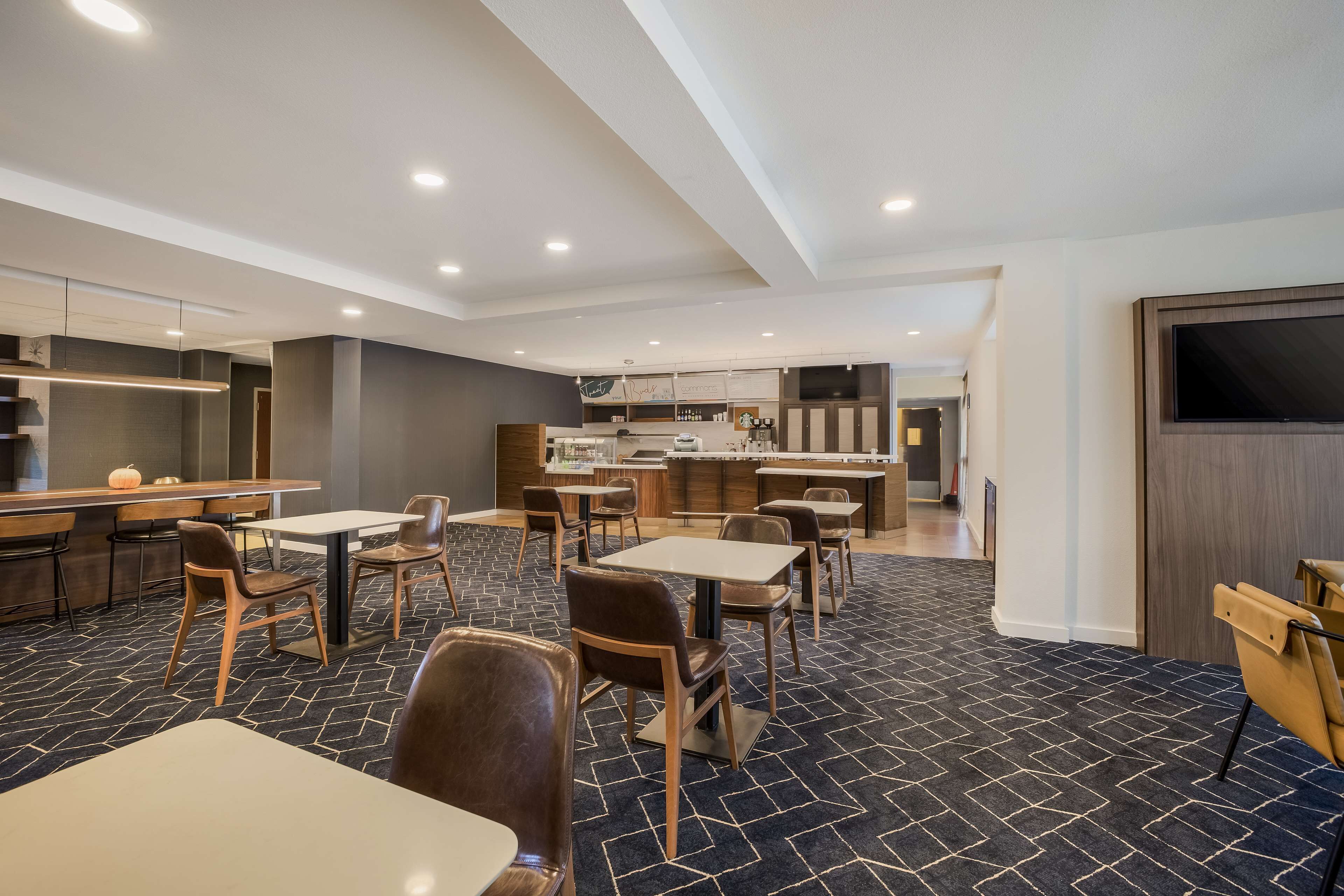 breakfast and dinner served, american cuisine