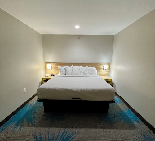 Days Inn by Wyndham Jefferson City