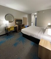 Standard Room, 1 King Bed | Desk, iron/ironing board, free WiFi, bed sheets