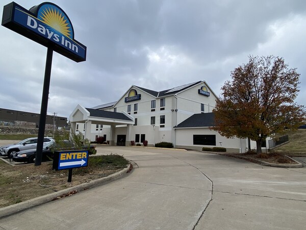 Days Inn By Wyndham Jefferson City - Jefferson City, MO