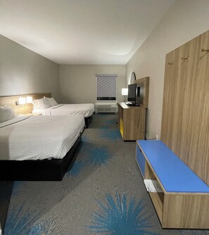 Room, 2 Queen Beds, Non Smoking | Desk, iron/ironing board, free WiFi, bed sheets - Days Inn by Wyndham Jefferson City (Jefferson City)