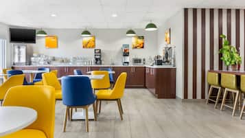 Free daily continental breakfast