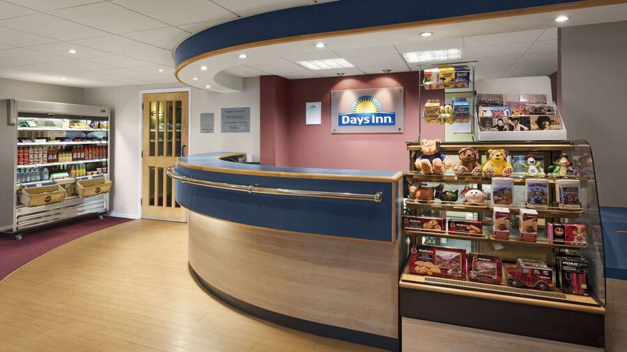 Days Inn by Wyndham Abington M74