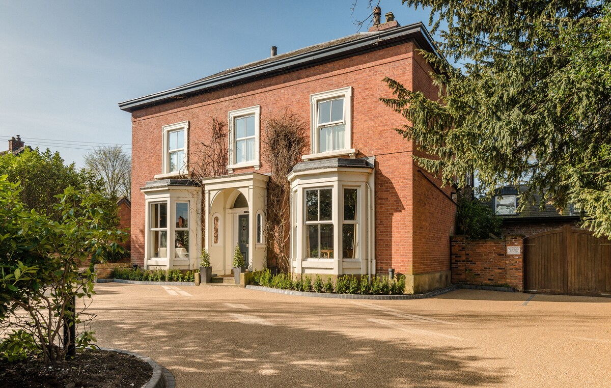 Boutique Hotels in England: Eleven Didsbury Park | hotels.com