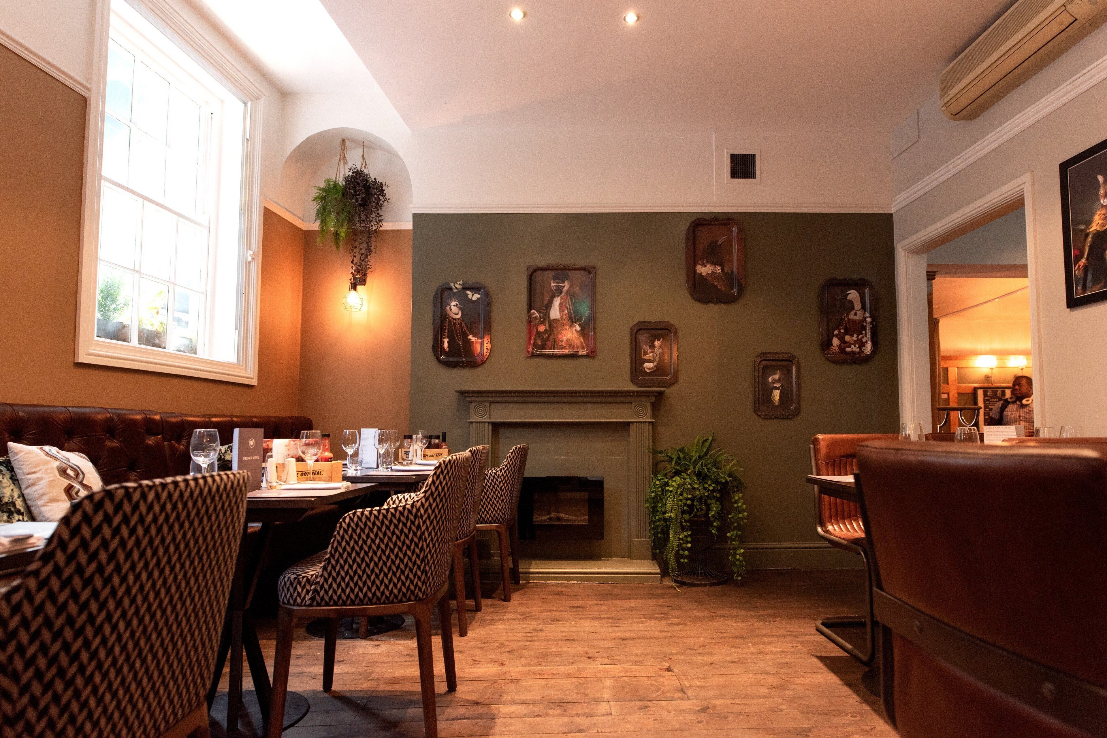 lunch and dinner served, british cuisine