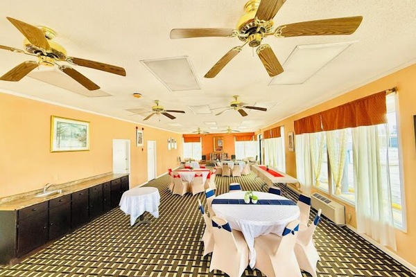 Banquet hall