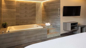 Jetted bathtub