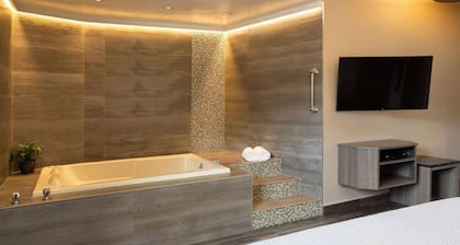 Ramada by Wyndham Bronx