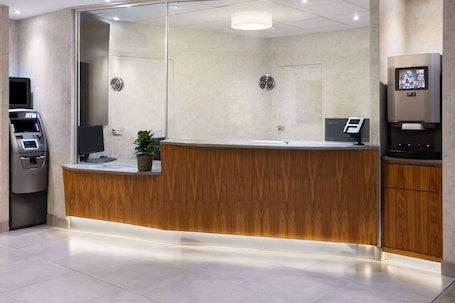 Lobby. Ramada by Wyndham Bronx