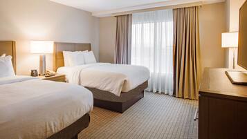 Premium bedding, in-room safe, desk, blackout curtains