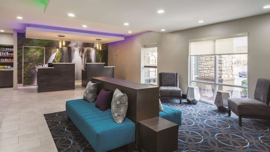 La Quinta Inn & Suites by Wyndham Hopkinsville