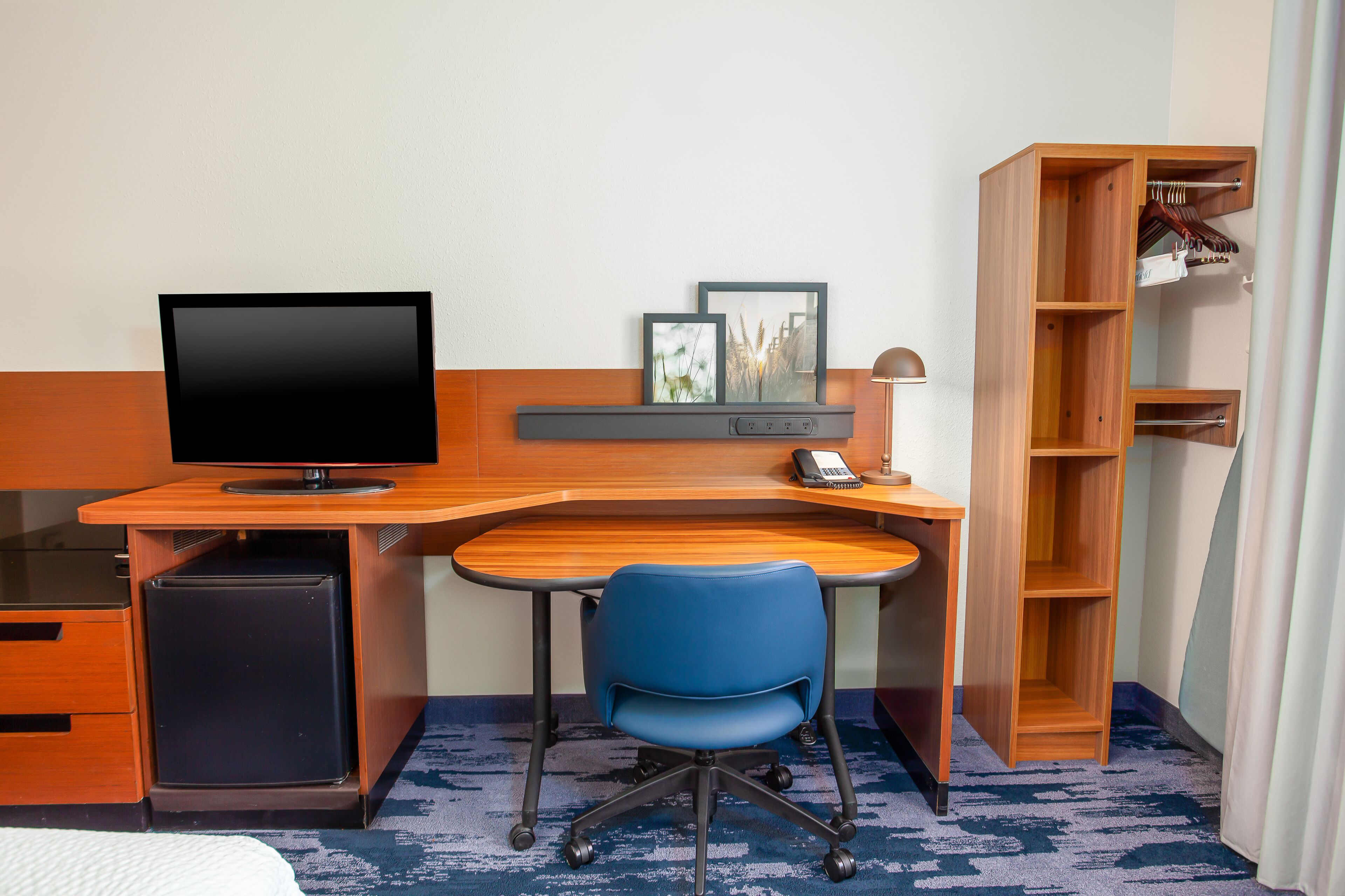 room, 1 king bed (mobility/hearing access, roll-in shwr) | premium bedding, desk, iron/ironing board, free cots/infant beds