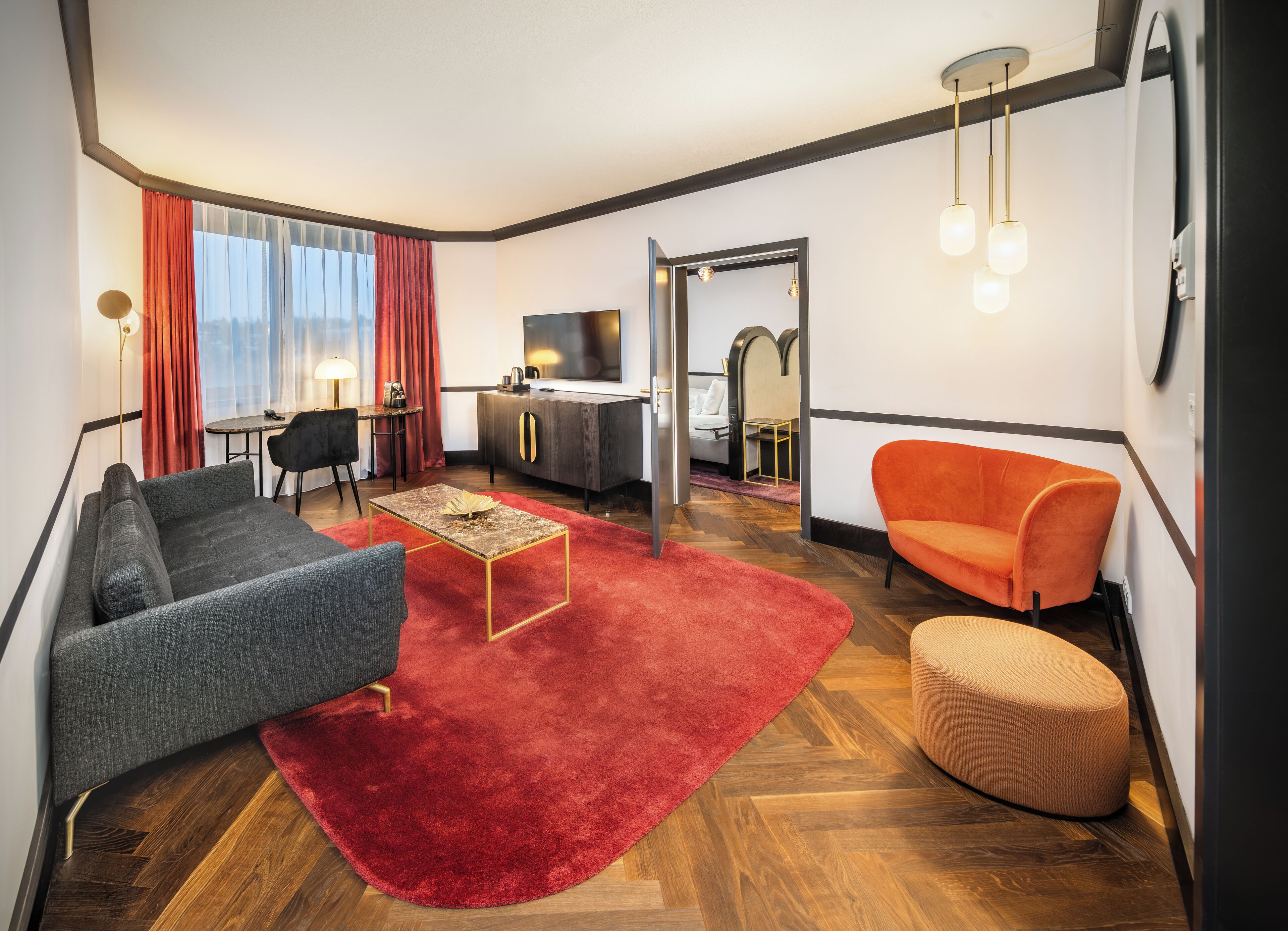 Premium-huone | Allergiatestatut vuodevaatteet, tallelokero huoneessa