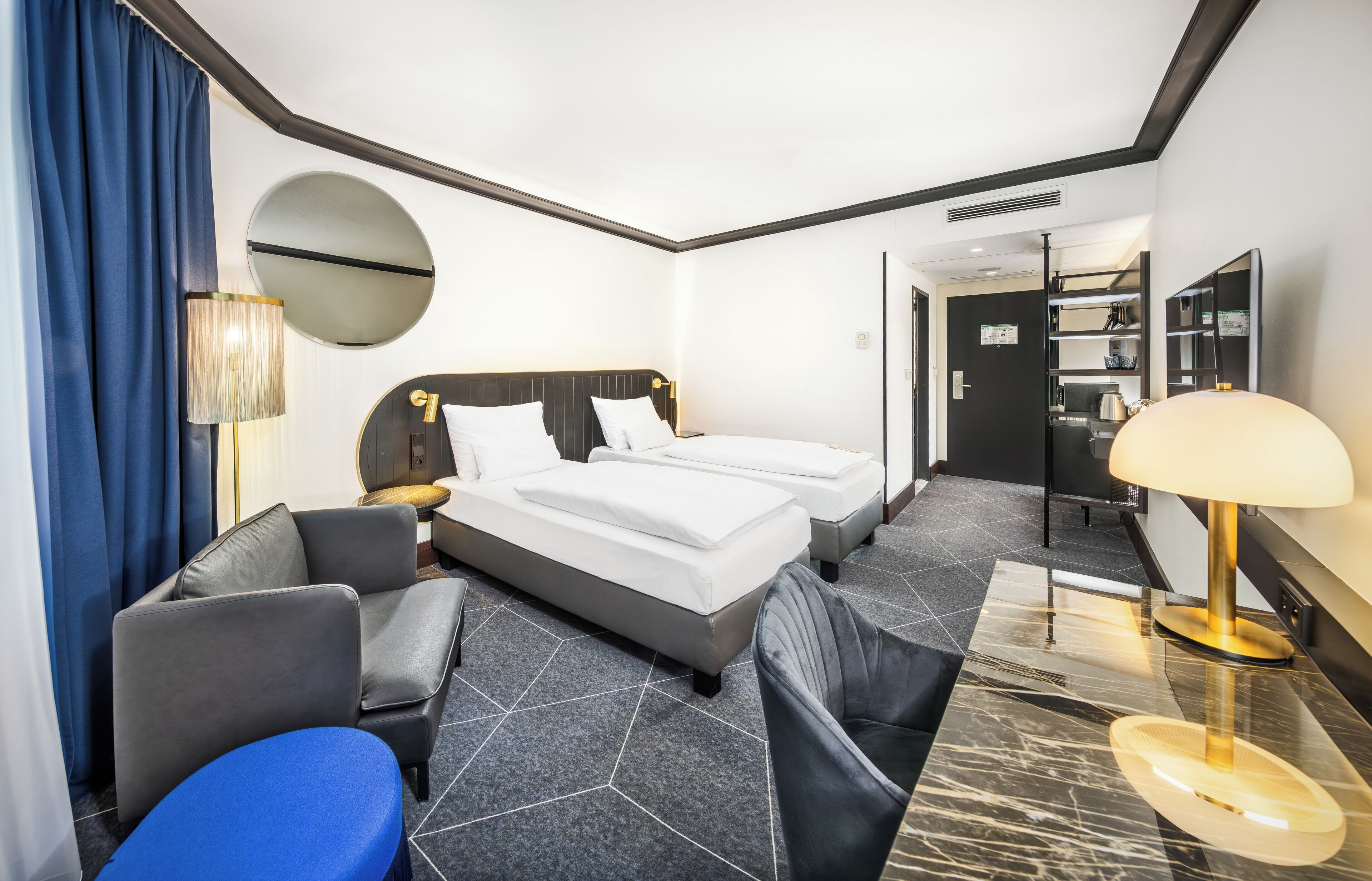 Allergiatestatut vuodevaatteet, tallelokero huoneessa