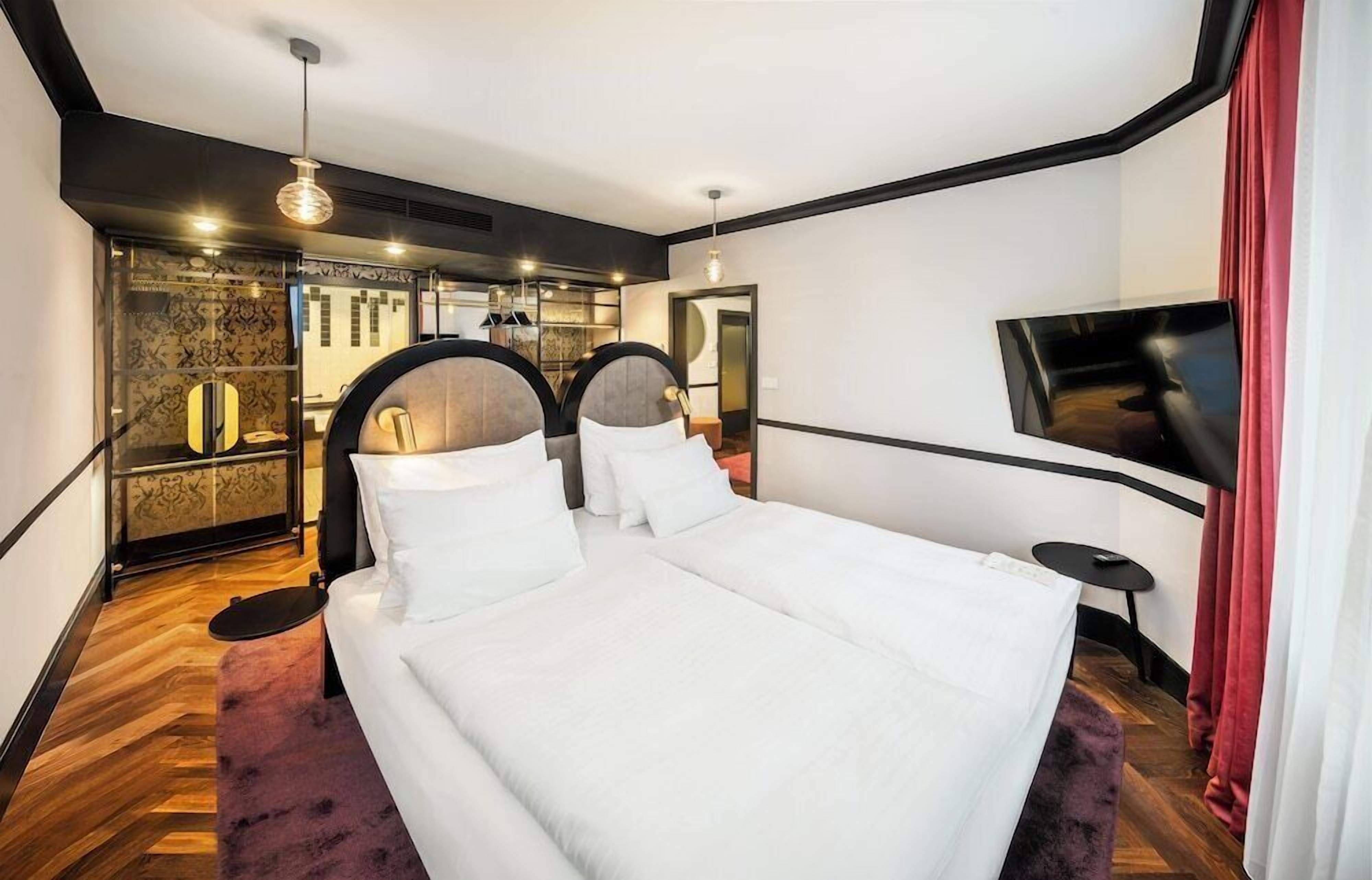 Roupas de cama antialérgicas, cofres nos quartos